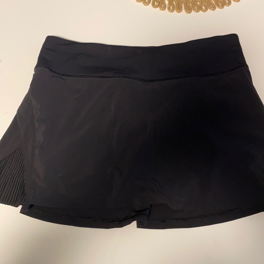 Gently worn lulu lemon skirt